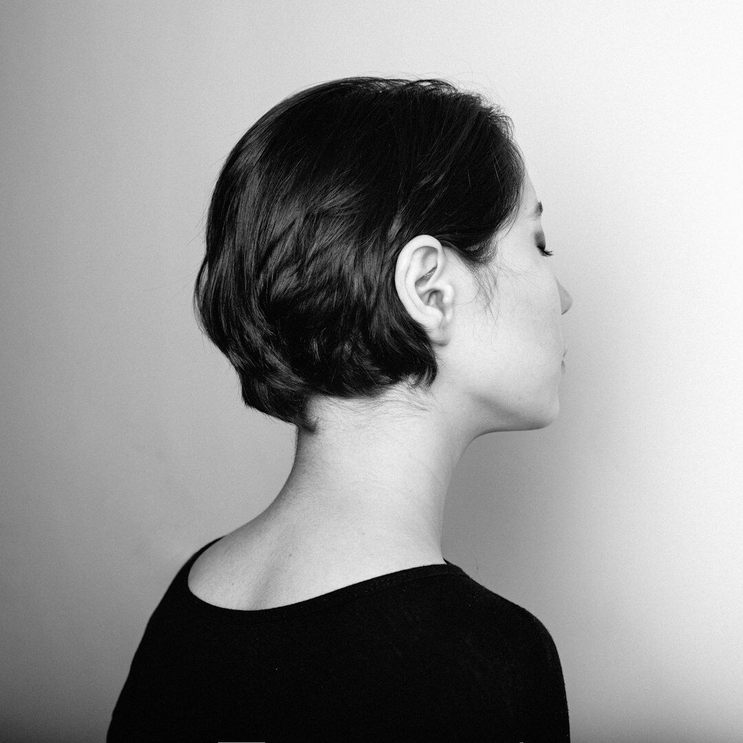 Portrait of a Brazilian woman with short hair